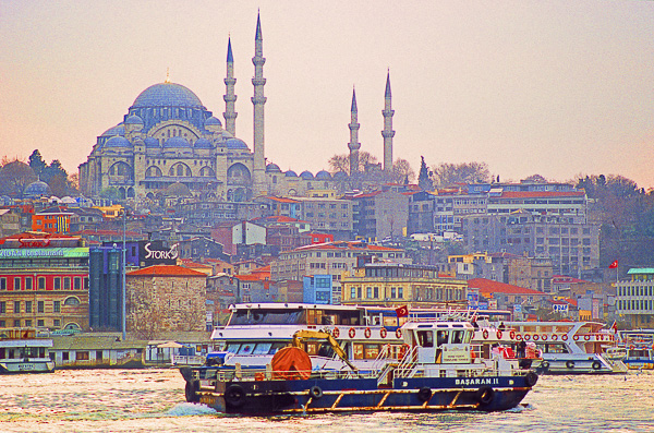ORIENTALITÉS Olivier Tardiveau Photographe Nantes étonnante navigation traversée du Bosphore Istanbul Turquie a3-4